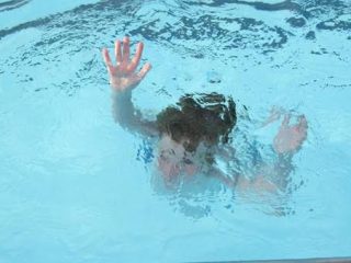 Bocah 8 Tahun Tenggelam di Kolam Renang Desa Rodok, Barito Timur