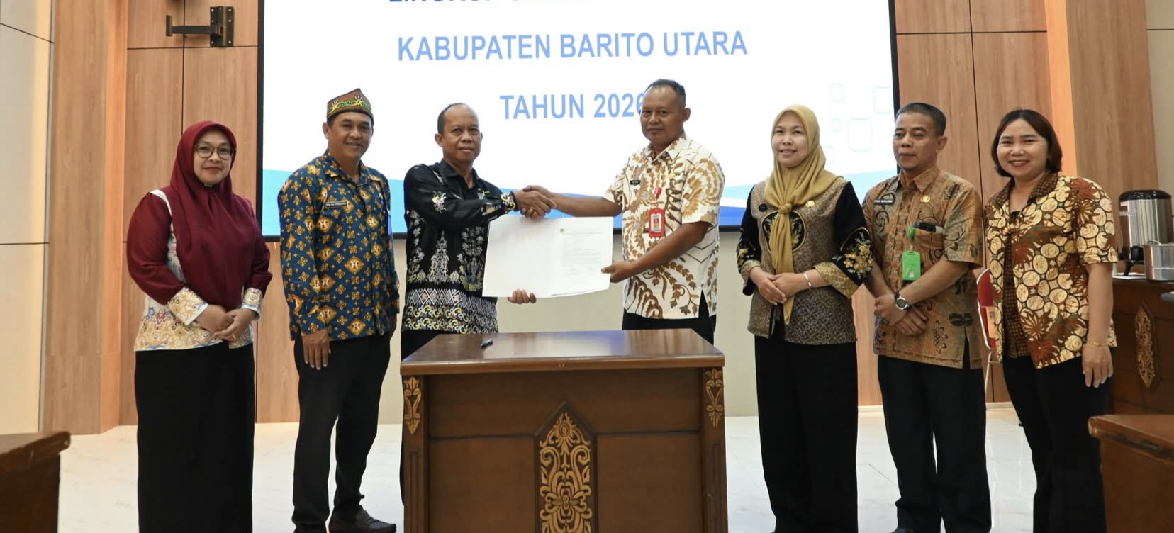 Sekretariat Dewan Perwakilan Rakyat Daerah (DPRD) Kabupaten Barito Utara menggelar serah terima jabatan (sertijab) pejabat struktural di lingkungan kerja setempat, Jumat (8/5).