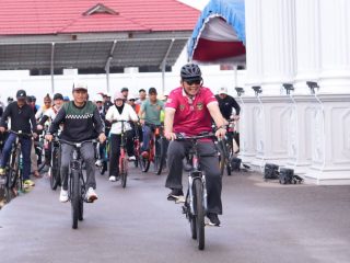 Bupati Barito Utara Gowes Pagi, Sekaligus Inspeksi Dadakan Kebersihan Kota