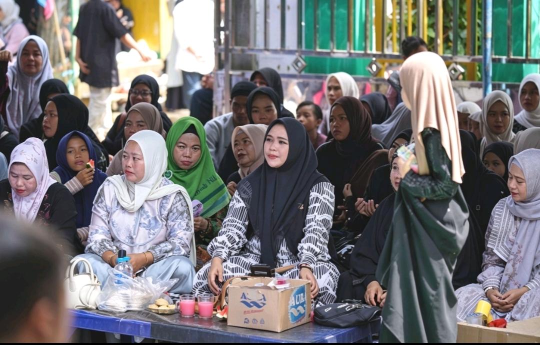 FOTO - Dina Maulidah saat menghadiri Peringatan Tahun Baru Islam 1 Muharram 1448 Hijriah.