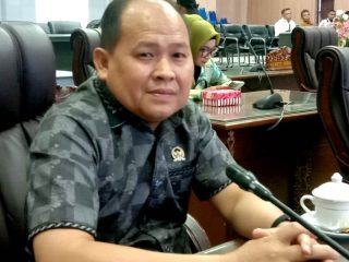 KORPRI Barito Utara Salurkan 4.320 Botol Air Mineral untuk Petugas Karhutla, DPRD Beri Apresiasi